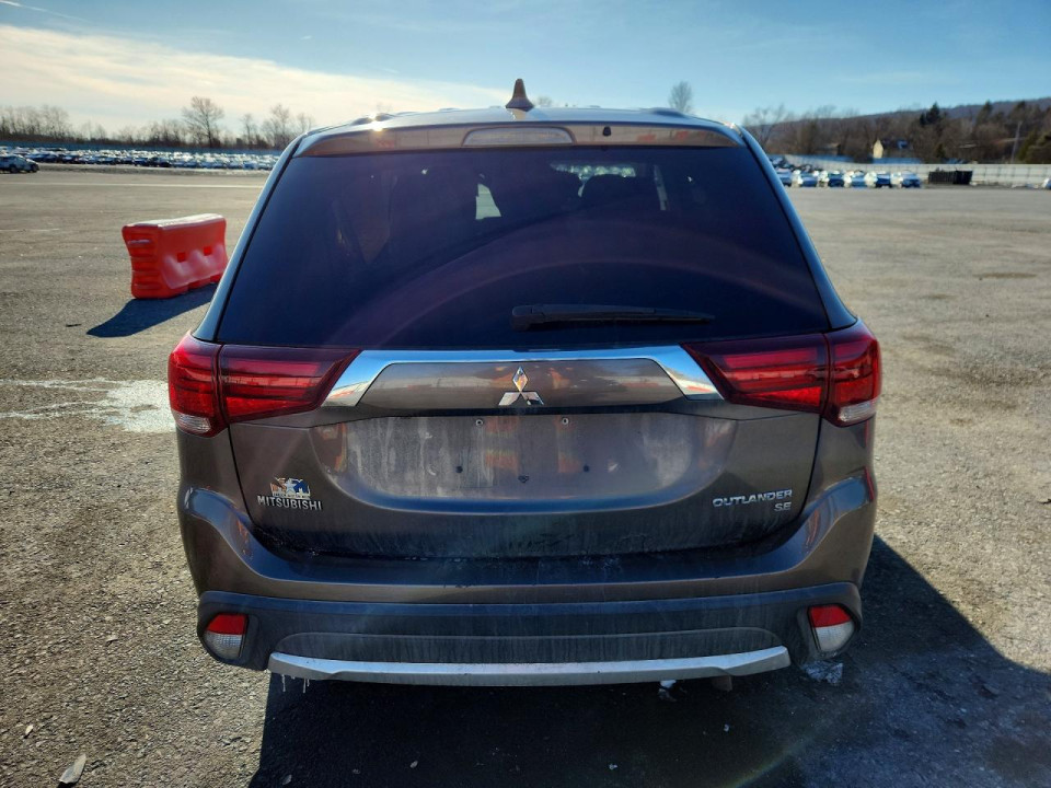 Mitsubishi OUTLANDER 2017 — Copart