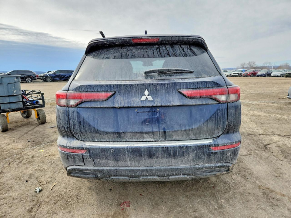 Mitsubishi OUTLANDER 2023 — Copart