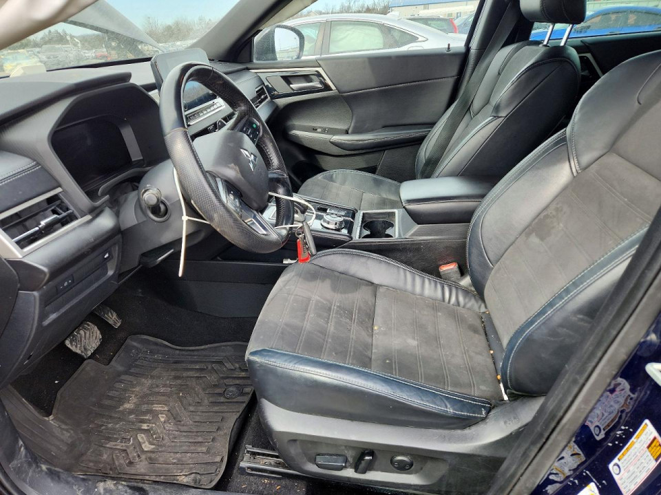 Mitsubishi OUTLANDER 2023 — Copart