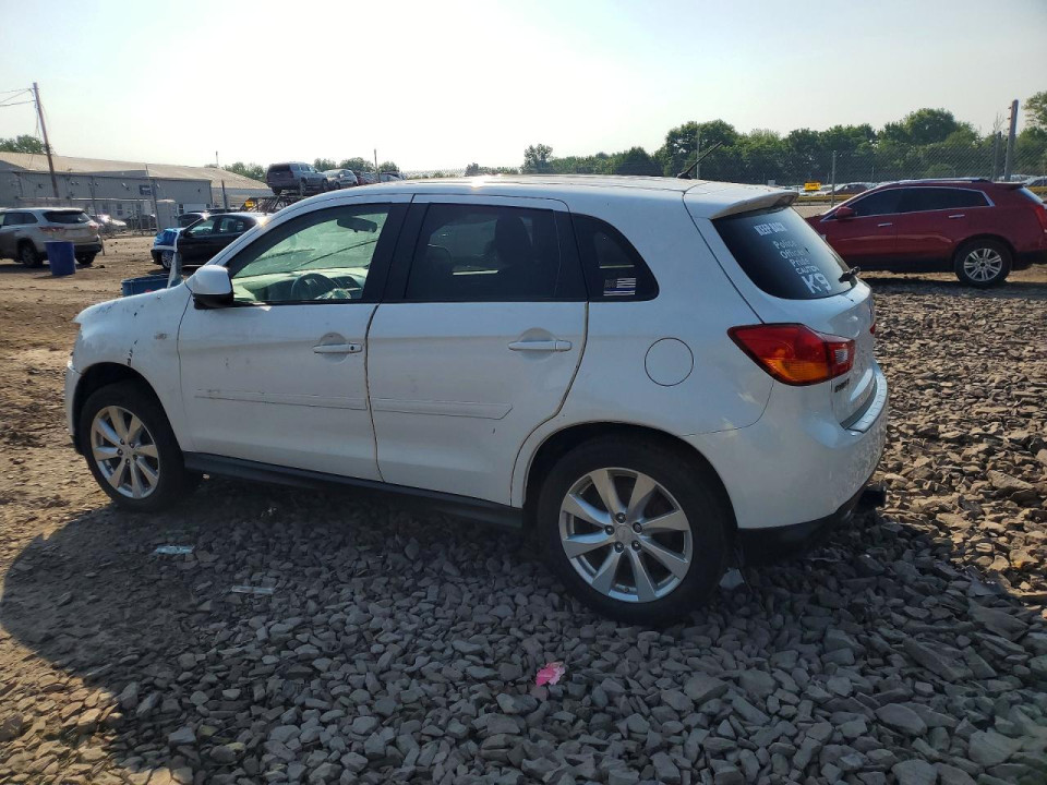 Mitsubishi OUTLANDER 2015 — Copart
