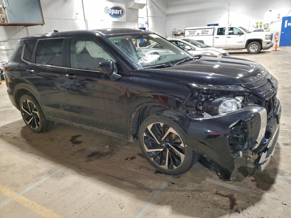 Mitsubishi OUTLANDER 2023 — Copart