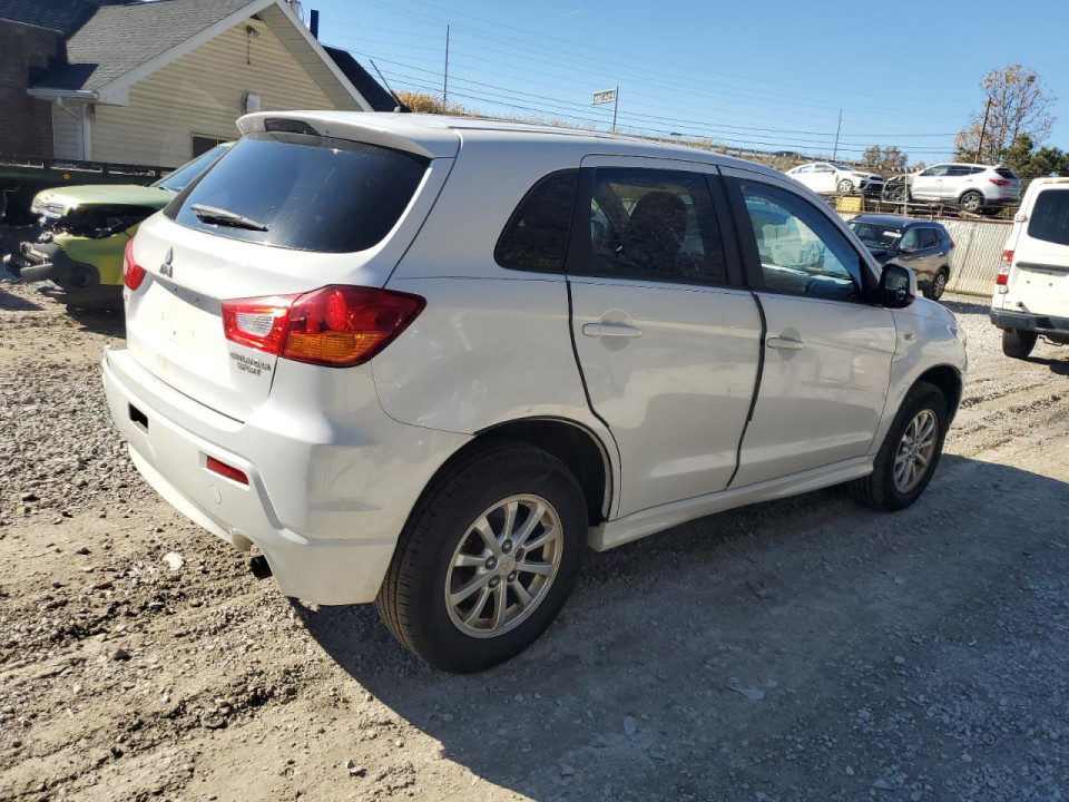 Mitsubishi OUTLANDER 2011 — Copart