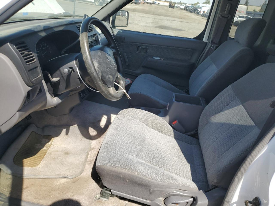 Nissan FRONTIER 2000 — Copart