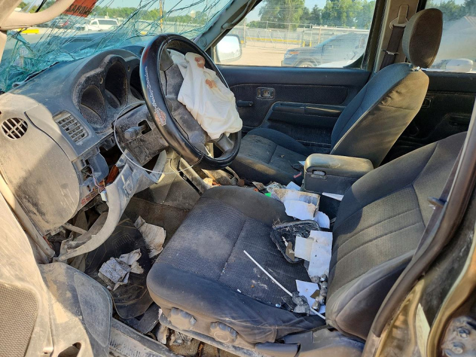Nissan FRONTIER 2003 — Copart