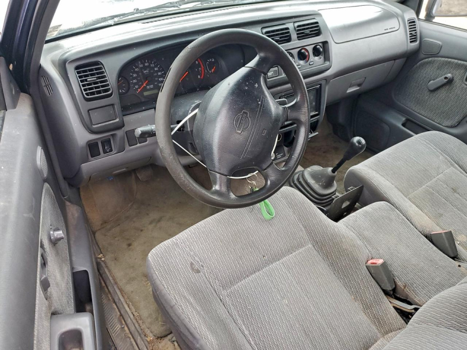Nissan FRONTIER 2000 — Copart