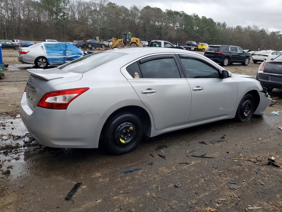 Nissan MAXIMA 2010 — Copart