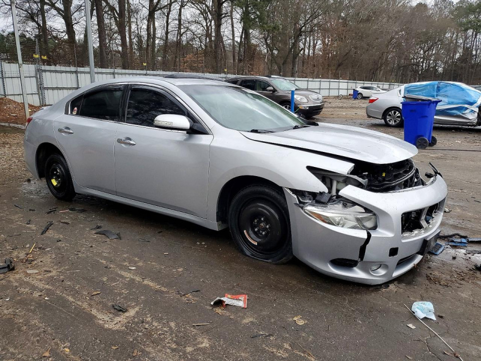 Nissan MAXIMA 2010 — Copart