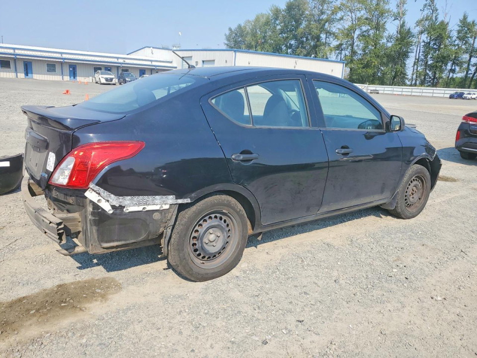 Nissan VERSA 2013 — Copart