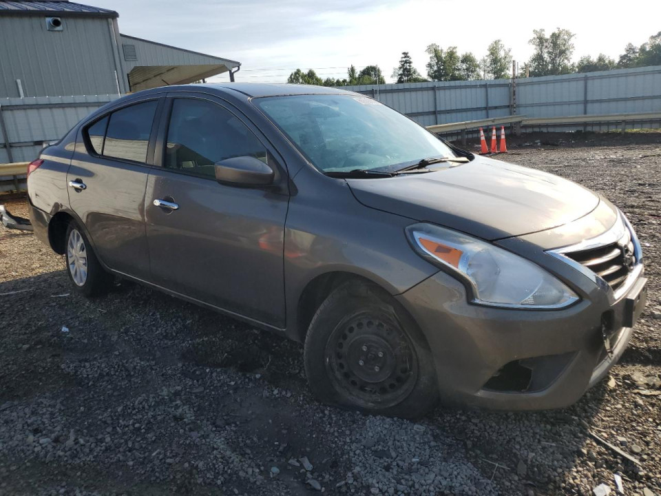 Nissan VERSA 2015 — Copart