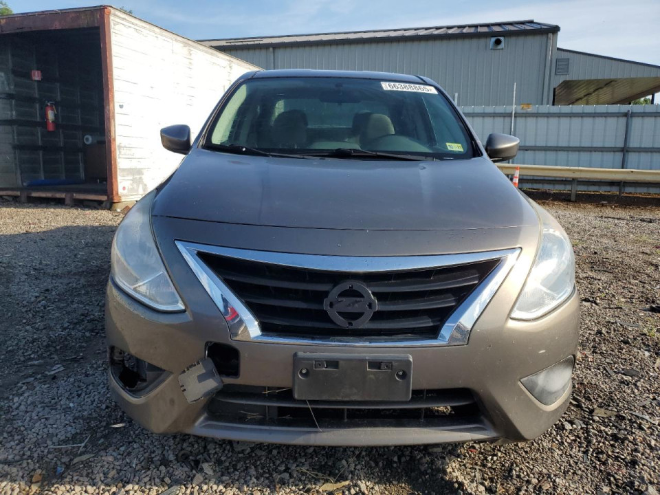Nissan VERSA 2015 — Copart