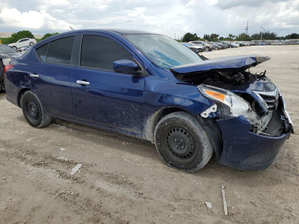 Nissan VERSA 2019 — Copart