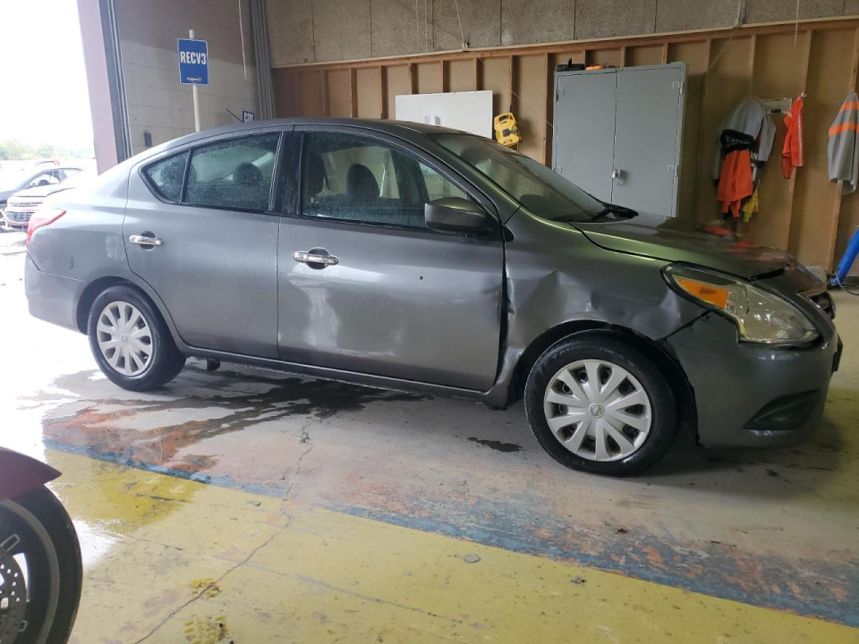 Nissan VERSA 2019 — Copart