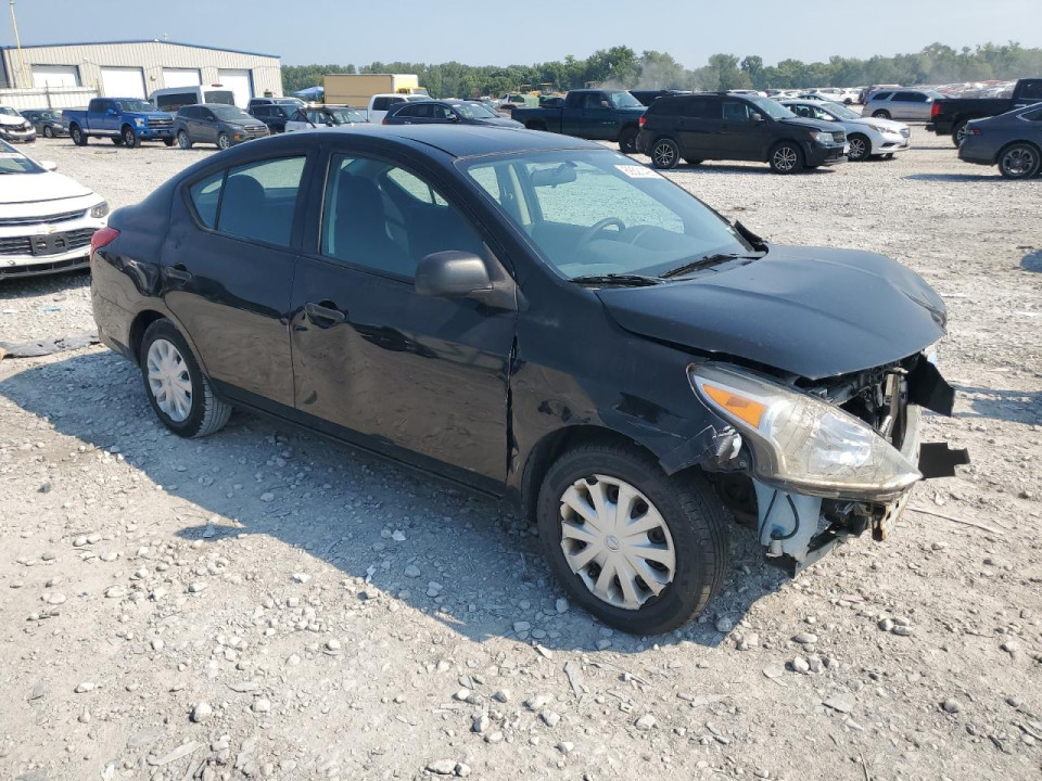 Nissan VERSA 2015 — Copart