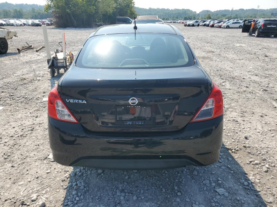 Nissan VERSA 2015 — Copart