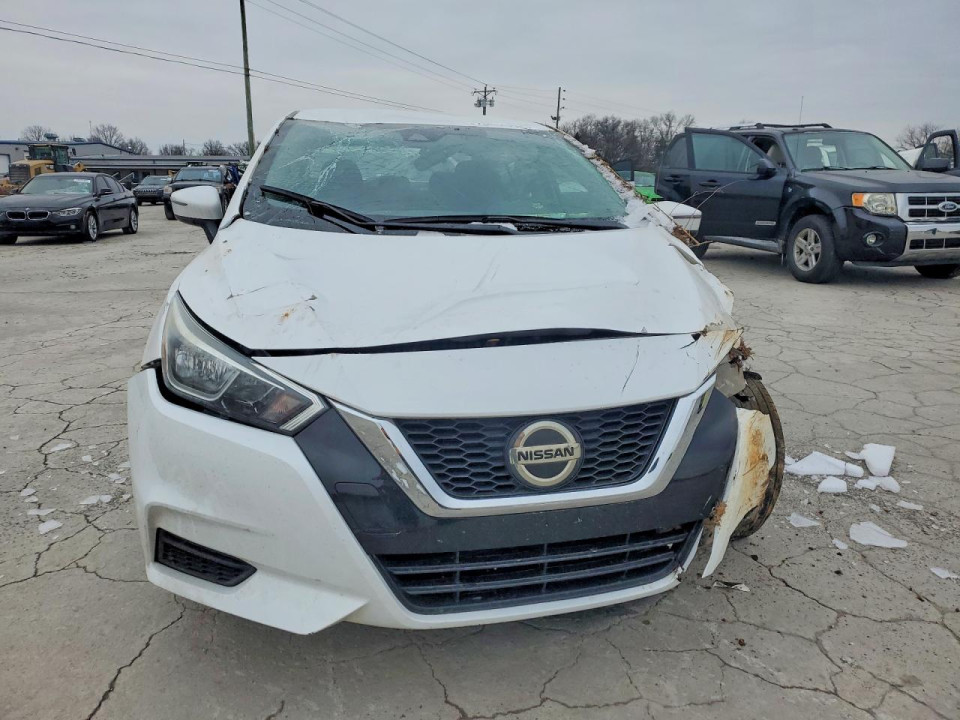 Nissan VERSA 2021 — Copart