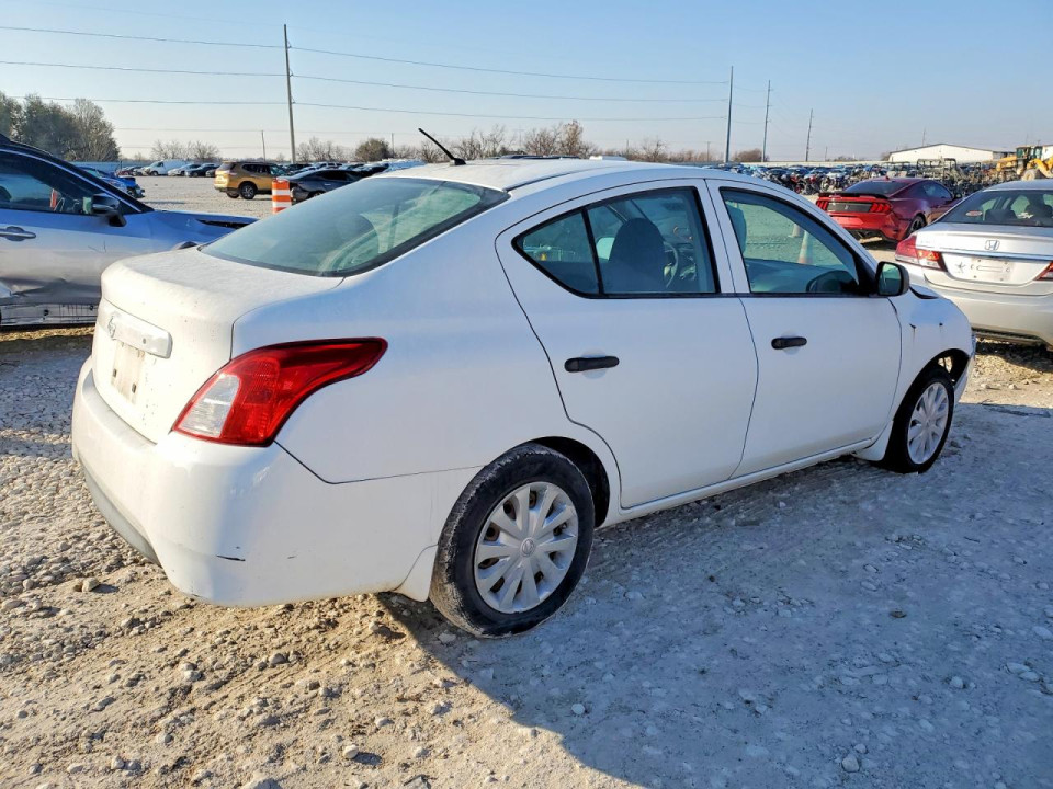 Nissan VERSA 2015 — Copart