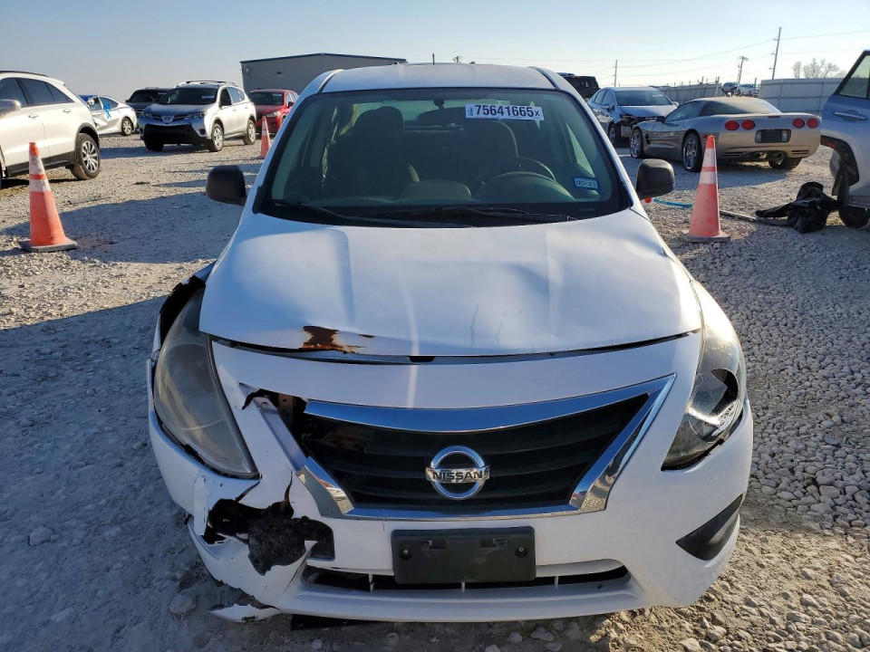 Nissan VERSA 2015 — Copart