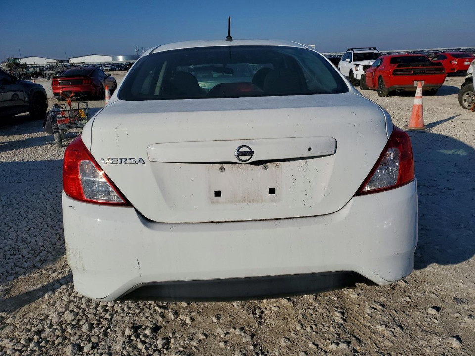 Nissan VERSA 2015 — Copart