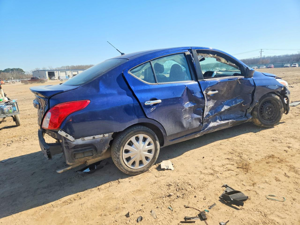 Nissan VERSA 2019 — Copart