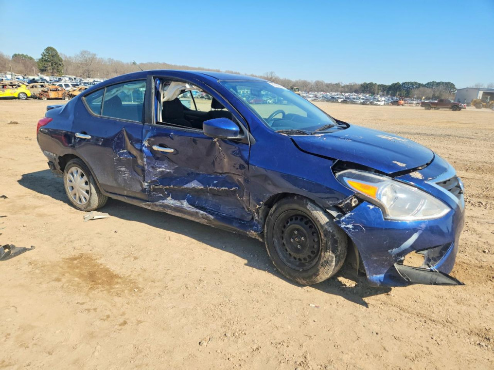 Nissan VERSA 2019 — Copart