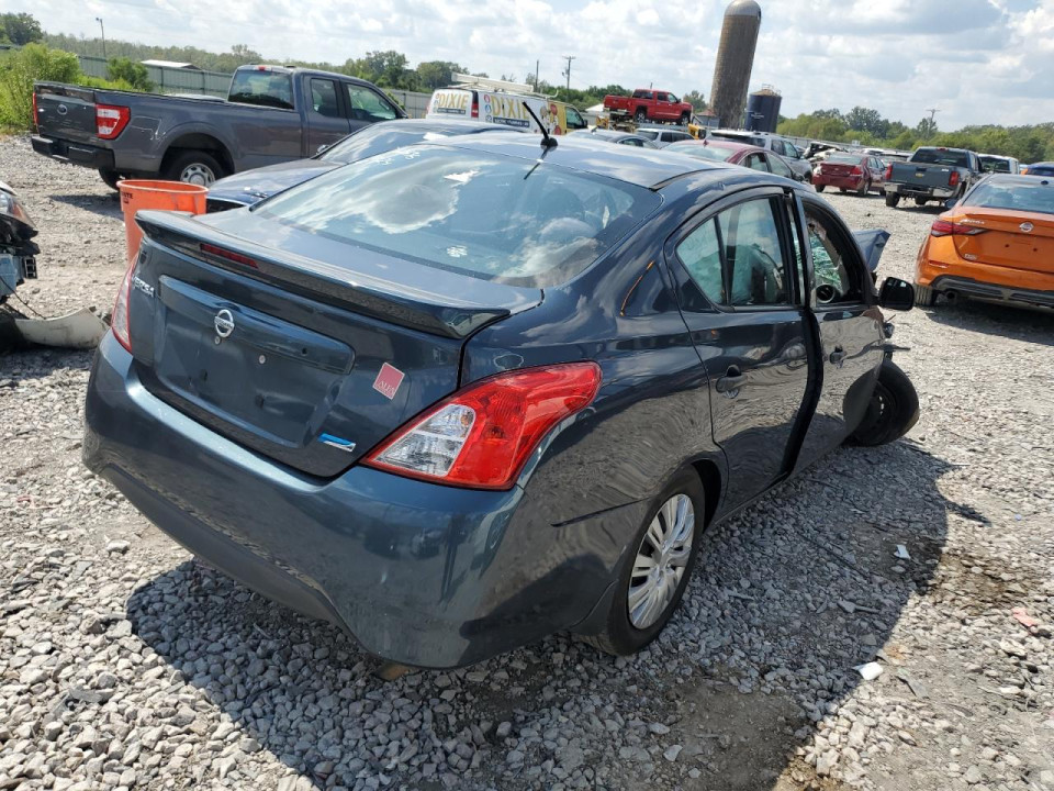 Nissan VERSA 2015 — Copart