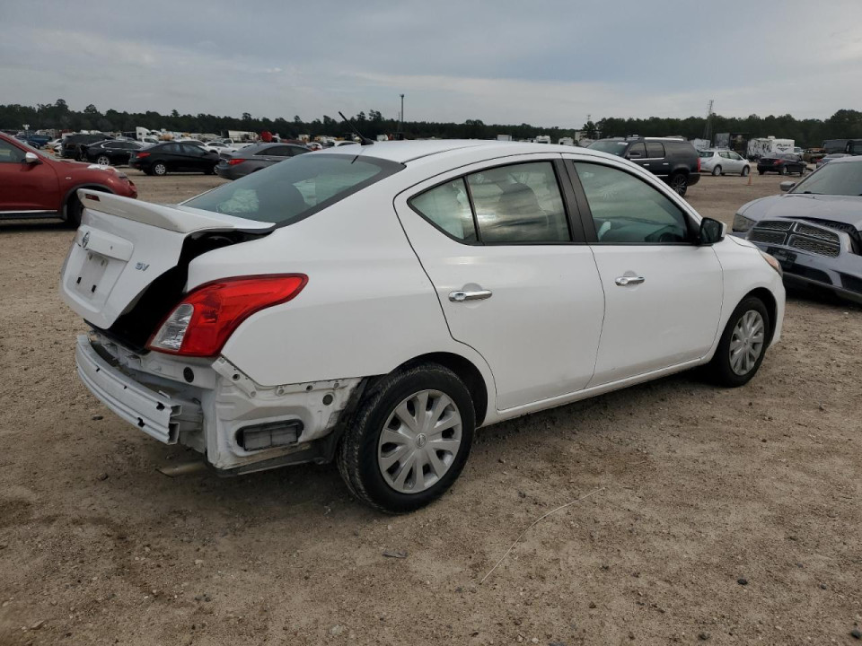 Nissan VERSA 2019 — Copart