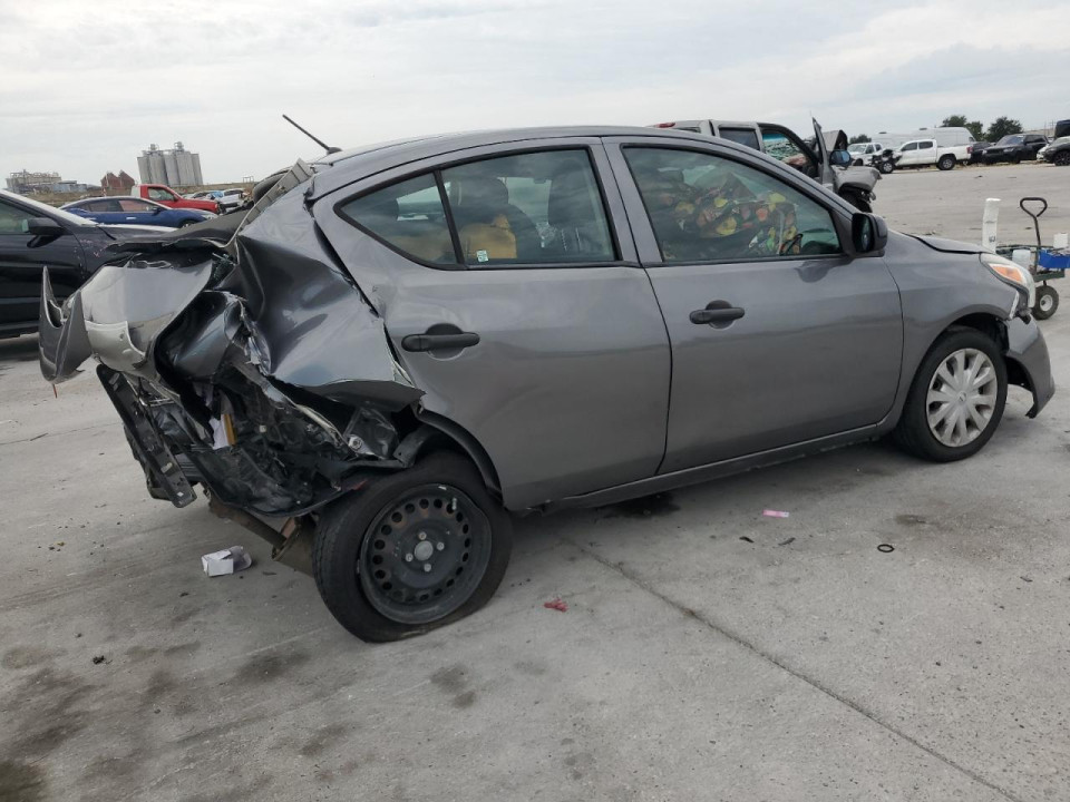 Nissan VERSA 2016 — Copart