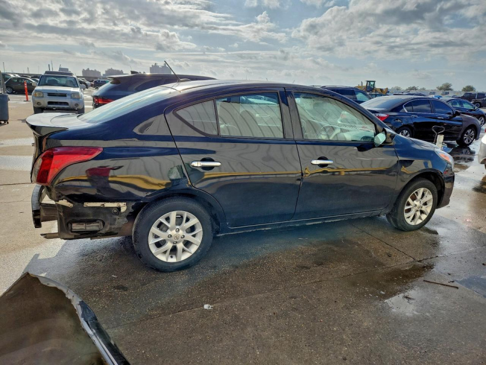 Nissan VERSA 2018 — Copart