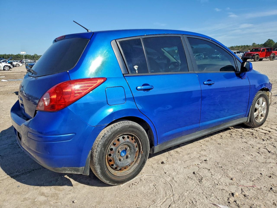 Nissan VERSA 2011 — Copart