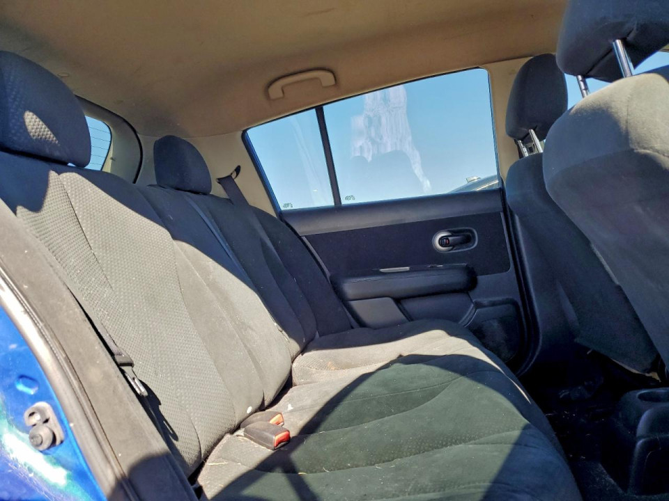 Nissan VERSA 2011 — Copart