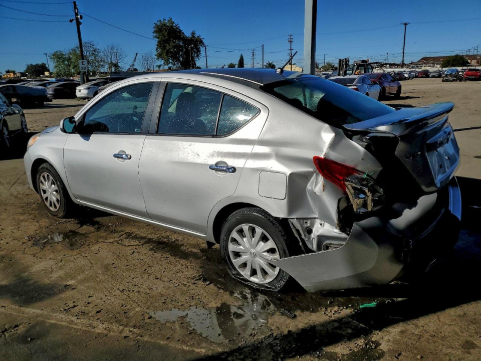 Nissan VERSA 2013 — Copart