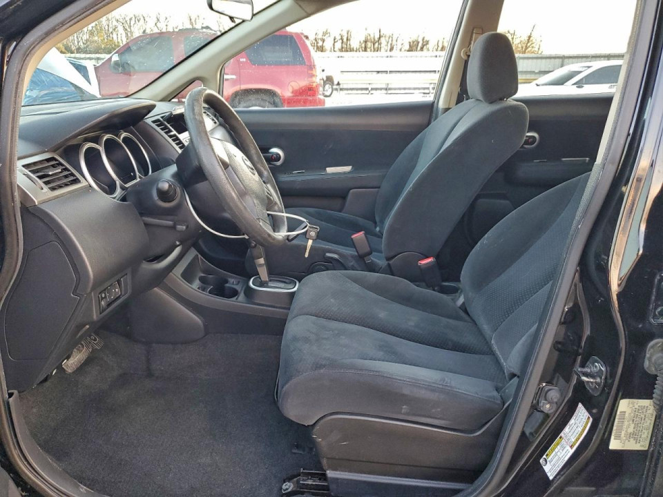 Nissan VERSA 2011 — Copart