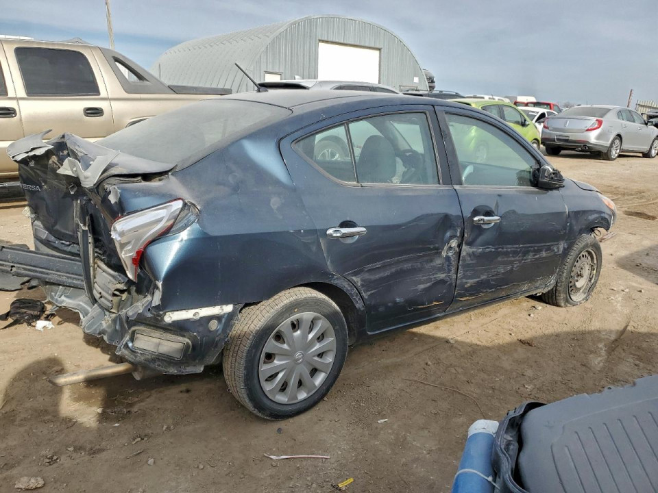 Nissan VERSA 2016 — Copart