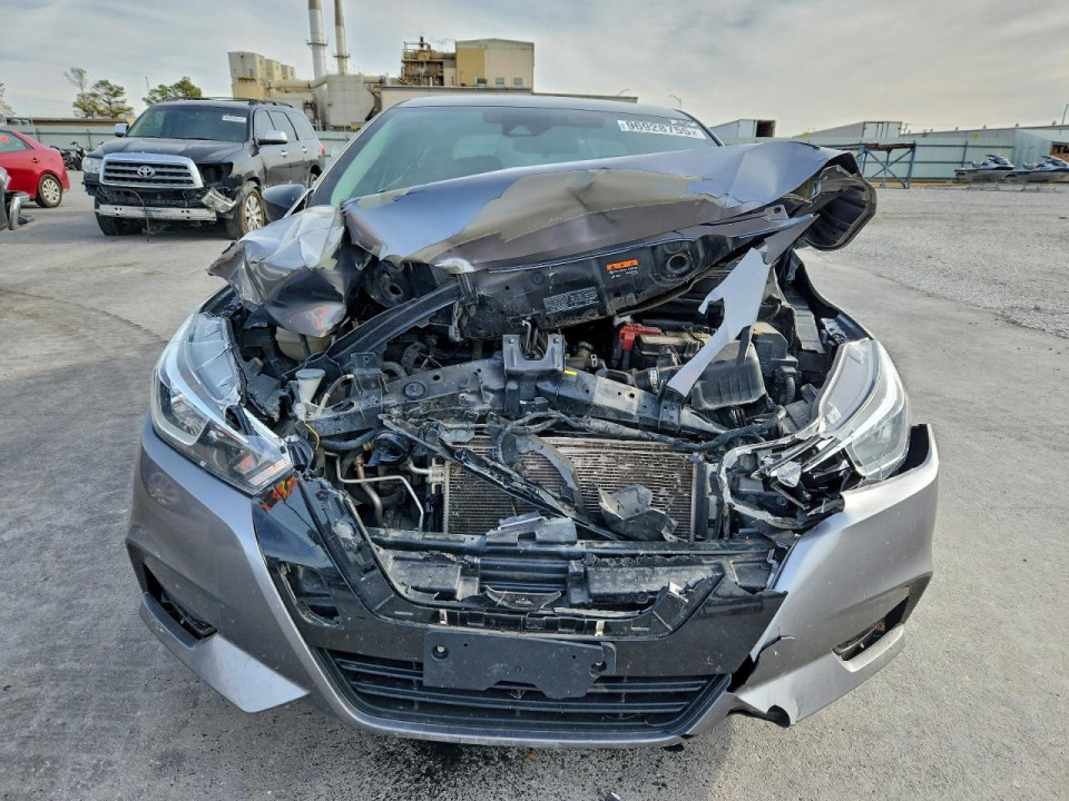 Nissan VERSA 2020 — Copart