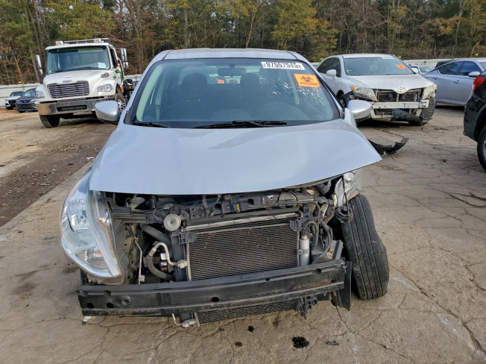 Nissan VERSA 2017 — Copart