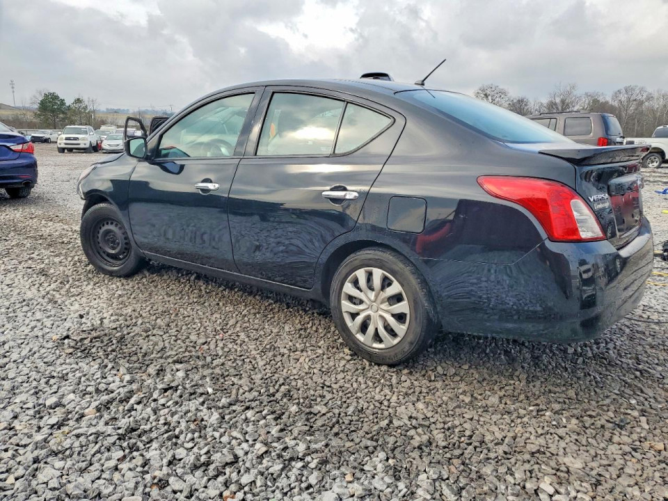 Nissan VERSA 2019 — Copart