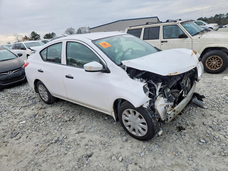 Nissan VERSA 2018 — Copart