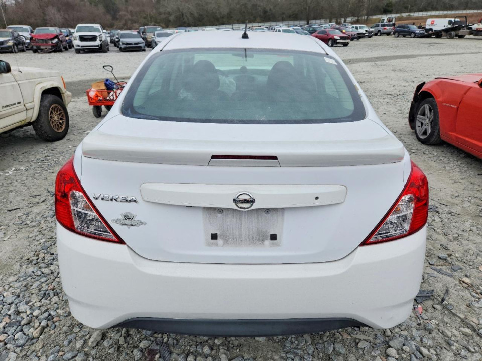 Nissan VERSA 2018 — Copart