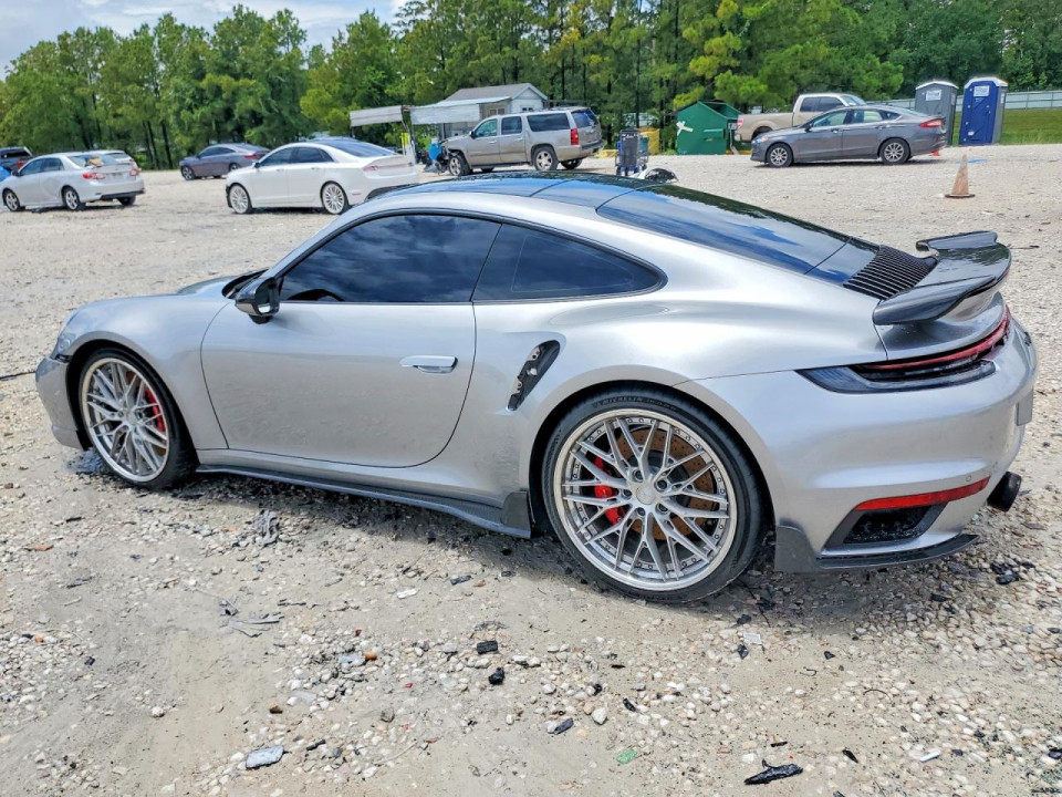 Porsche 911 2021 — Copart