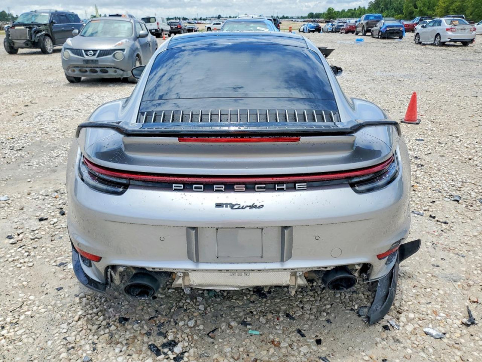 Porsche 911 2021 — Copart