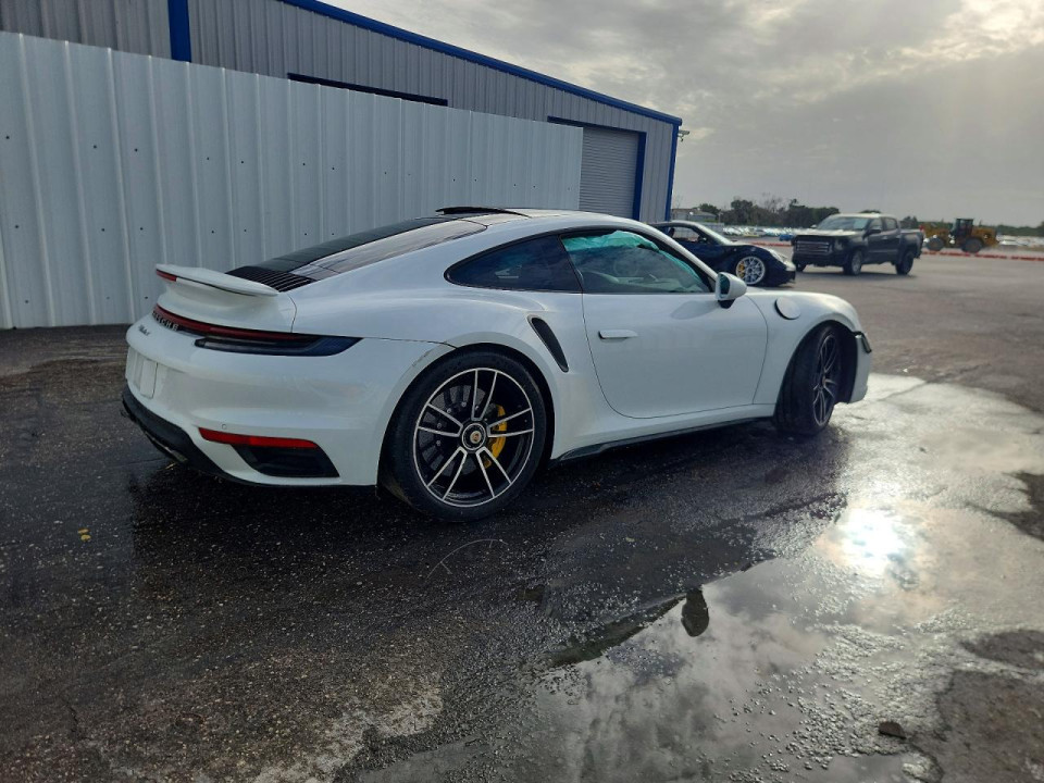 Porsche 911 2021 — Copart