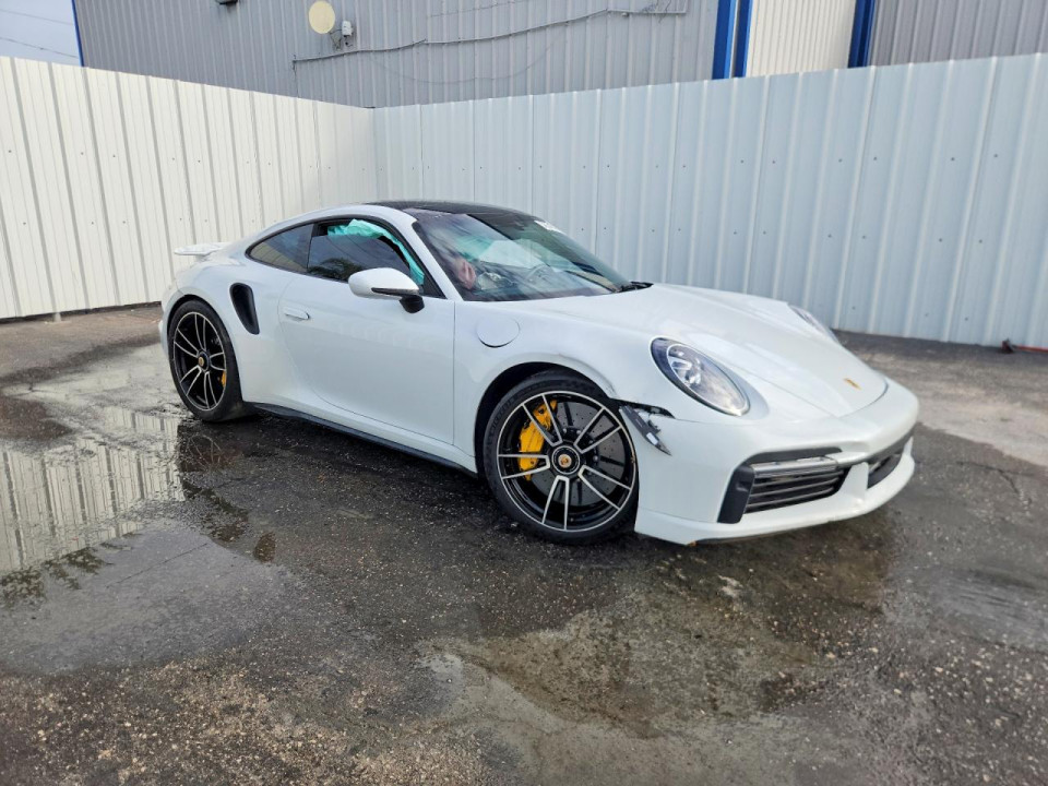 Porsche 911 2021 — Copart