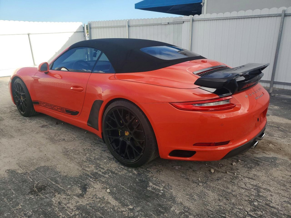 Porsche 911 2017 — Copart