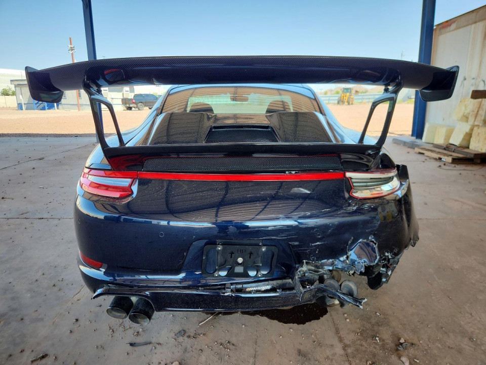 Porsche 911 2019 — Copart