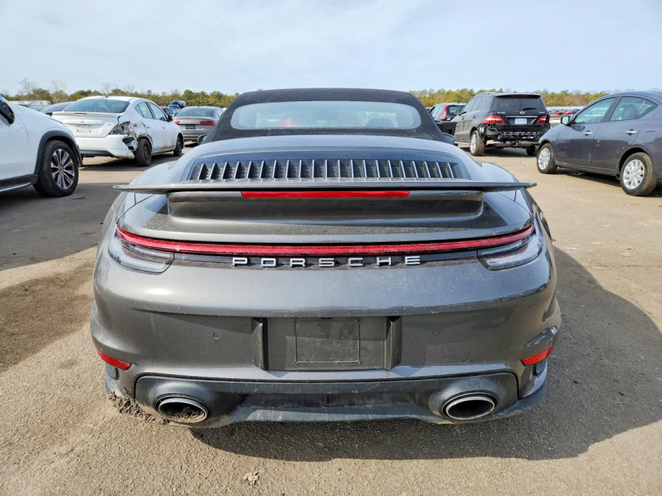 Porsche 911 2021 — Copart