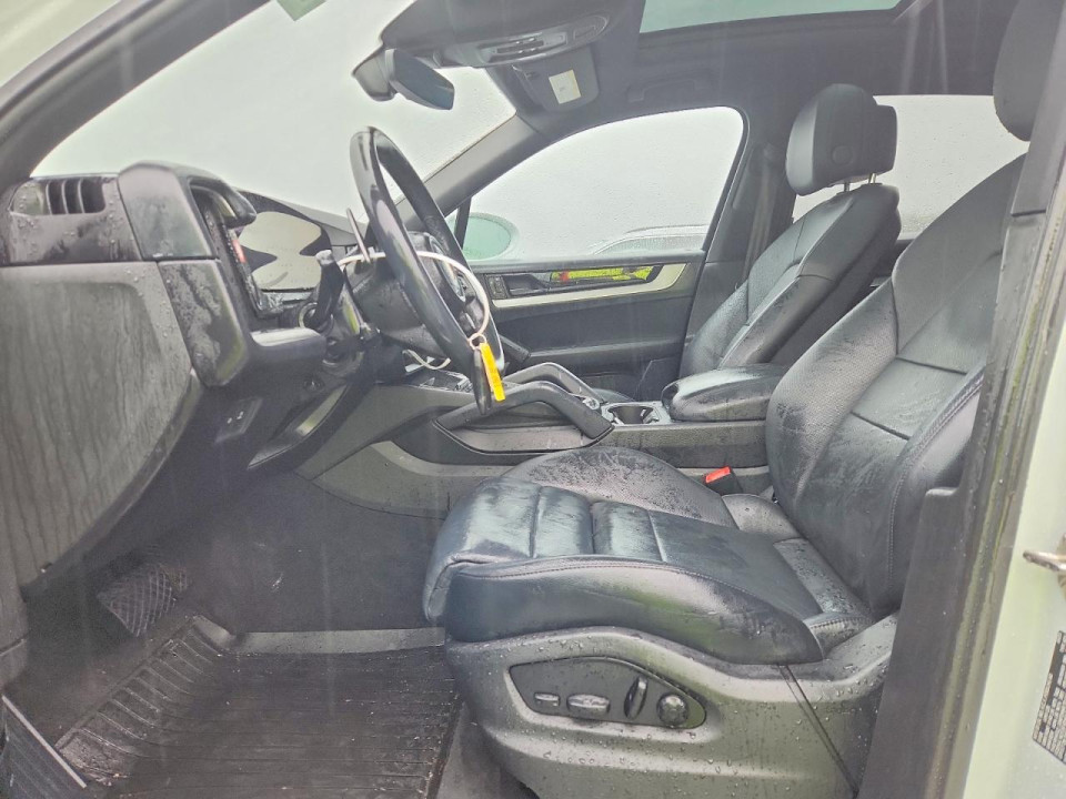 Porsche CAYENNE BASE 2024 — Copart