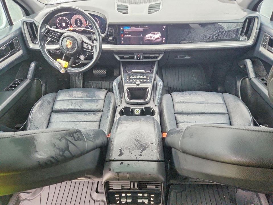 Porsche CAYENNE BASE 2024 — Copart