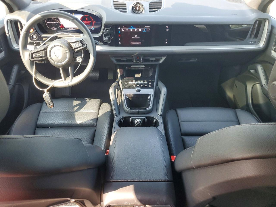 Porsche CAYENNE BASE 2025 — Copart