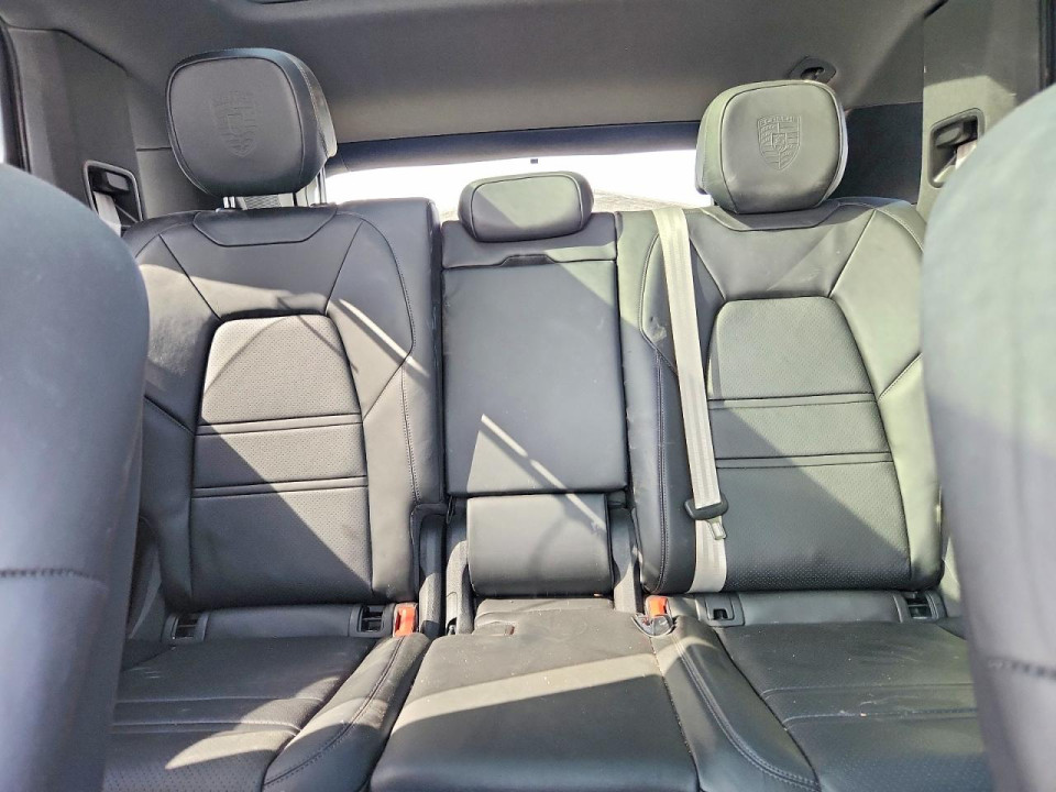 Porsche CAYENNE BASE 2023 — Copart