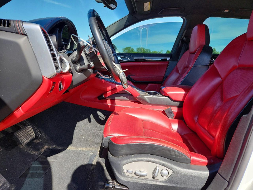 Porsche CAYENNE 2016 — Copart